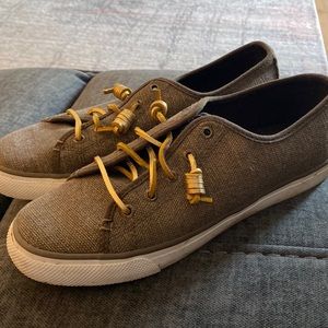 Sperry tennis shoes